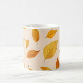 Goldenes Herbstglühen | Elegante Herbstlaube Kaffeetasse (Mittel)