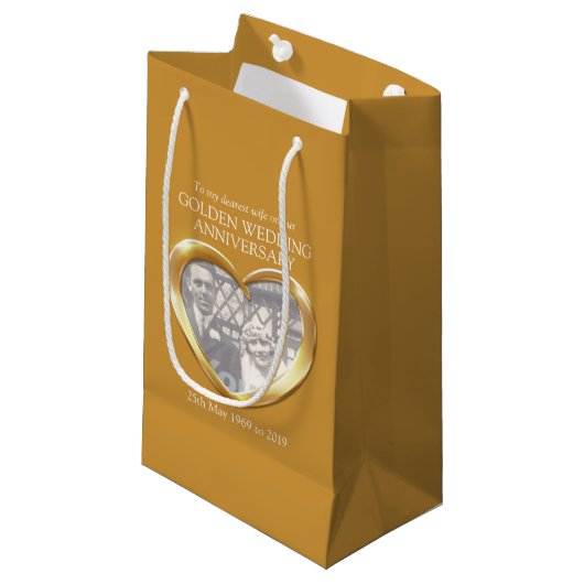 Goldenes Hochzeitstag Ehefrau Geschenk Tasche Kleine Geschenktüte (Vorderseite Schrägansicht)