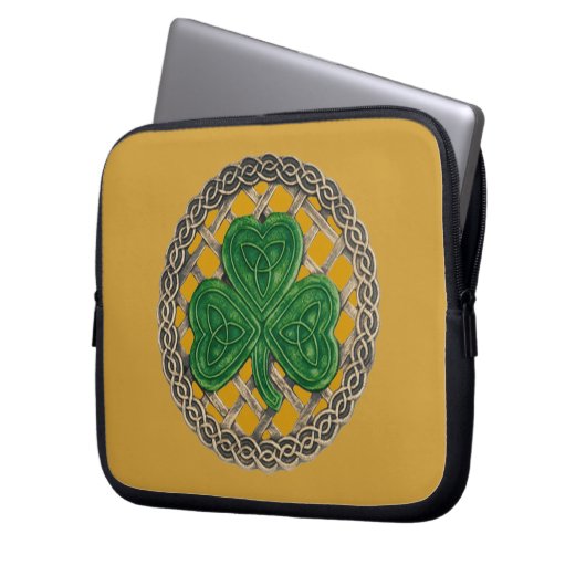 Goldenes Kleeblatt auf keltischen Knochen - Laptop Laptopschutzhülle (Vorderseite Links)