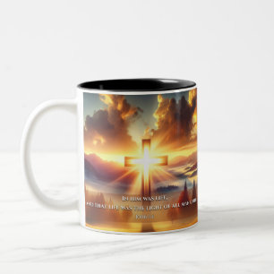 Goldenes Kreuz im Herbst Wiese bei Morgendämmerung Zweifarbige Tasse
