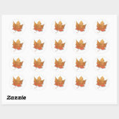 Goldenes Leaf fällt in der Liebe. Runder Aufkleber (Blatt)