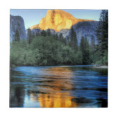 Goldenes Licht auf halber Haube Fliese (Vorderseite)