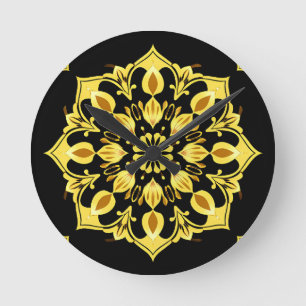 Goldenes Mandala-Design mit symmetrischen Mustern Runde Wanduhr