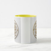 Goldenes Mandala-Medaillon | Elegante Kaffeetasse (Zentrum)