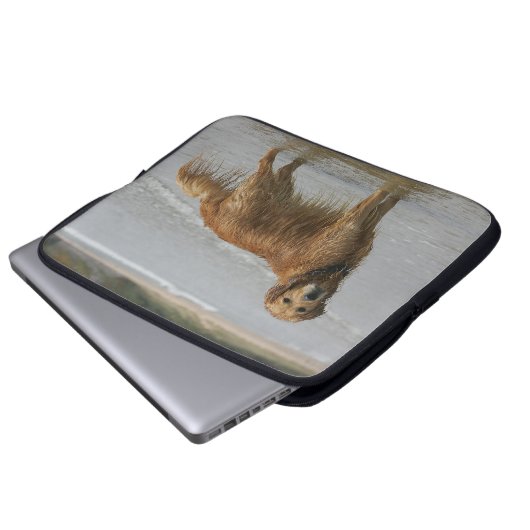 Goldenes Retreiver im Meer Laptopschutzhülle (Vorne Knopf)