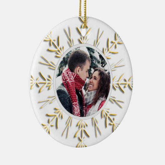 Goldenes Snowflake Winterhochzeit-Foto Keramik Ornament (Rechts)