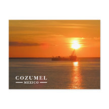 Goldenes Sonnenuntergangs-Schiffssilhouette Cozume