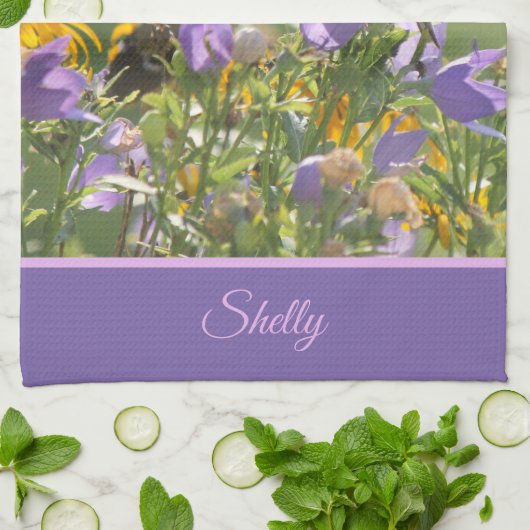 Goldfinch auf einer Harebell-Blume Geschirrtuch (Gefaltet)