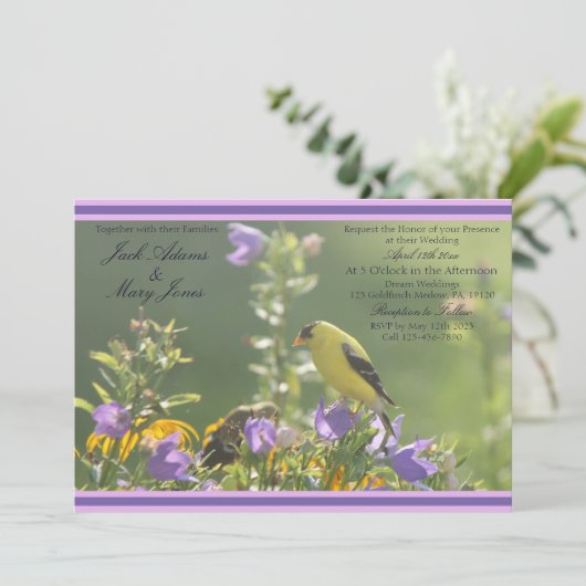 Goldfinch Spring Garden Wedding Einladung (Stehend Vorderseite)