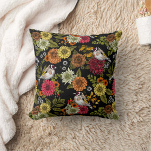 Goldfinken im Garten auf schwarz Kissen