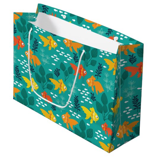Goldfisch im Aquarium Große Geschenktüte (Vorderseite Schrägansicht)