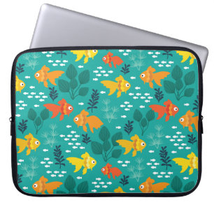 Goldfisch im Aquarium Laptopschutzhülle