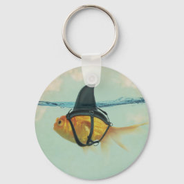 Goldfisch mit einer Haifischflosse Schlüsselanhänger