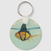 Goldfisch mit einer Haifischflosse Schlüsselanhänger (Rückseite)