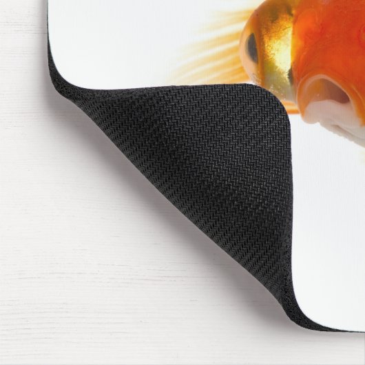 Goldfisch mit großen Augen Mousepad (Ecke)