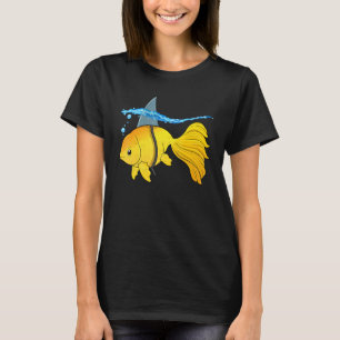Goldfisch mit Haiflossen-Meereskreaturen  Fisch Wo T-Shirt