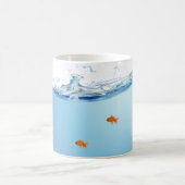 Goldfisch unter Wasseraquarium Kaffeetasse (Mittel)