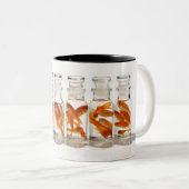 Goldfisch Zweifarbige Tasse (VorderseiteRechts)