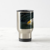 Goldfish im See Reisebecher (Mittel)