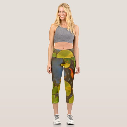 Goldfish Koi Pond Water Lilies Capri Leggings (Vorderseite)