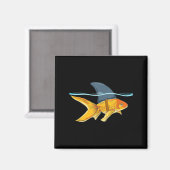 Goldfish mit Fin Shark Funny Funny Fi Shirt Magnet (Vorderseite/Rückseite)