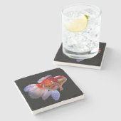 Goldfish mit schwarzem Hintergrund Steinuntersetzer (Seitenansicht)