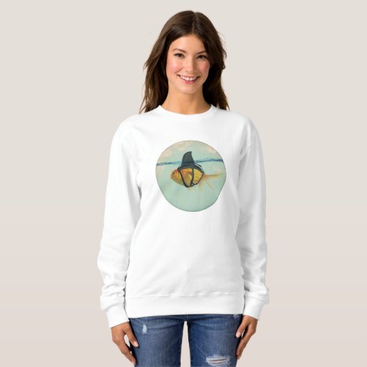 Goldfish with a Shark Fin Sweatshirt (Vorne ganz)