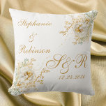 Goldflorale Monogram Logo-Hochzeit Kissen<br><div class="desc">Gold Winter florale Monogramm Logo Hochzeitswurf Kissen. Großartiges Geschenk für frische Weds. Einfache Anpassung der Bräutigamen,  Initialen und Hochzeitstermin. Bestelle noch heute! Teil einer passenden Auflistung. Die vollständige Auflistung finden Sie hier: https://www.zazzle.com/collections/elegant_gold_floral_monogram_collection-119594808970991342 Kontakt-Designer für passende Produkte.</div>