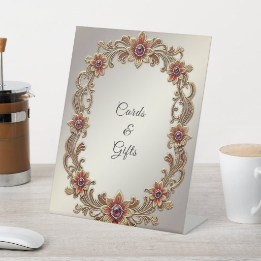 Goldflorale Rahmen mit Tafelschildern aus rotem St Sockelschild (In SItu)