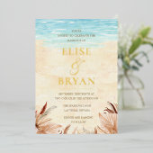 Goldfoil Beachy Boho Bohemisch Beach Wedding Folieneinladung (Stehend vorne)