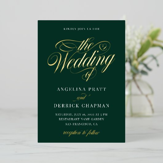 Goldfoil Emerald Green Calligraphy Wedding Folieneinladung (Stehend vorne)
