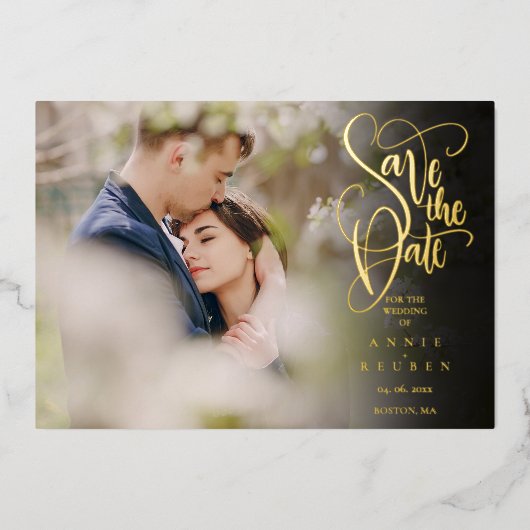 Goldfolie Elegantes Script Save the Date Fotokarte Folieneinladung (Vorderseite)