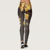 Goldgelber Ahorn verlasse Herbstasphaltsstraße Leggings (Rückseite)