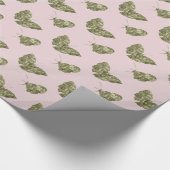 Goldjuwel-Schmetterlinge auf blassem - Rosa Geschenkpapier (Ecke)