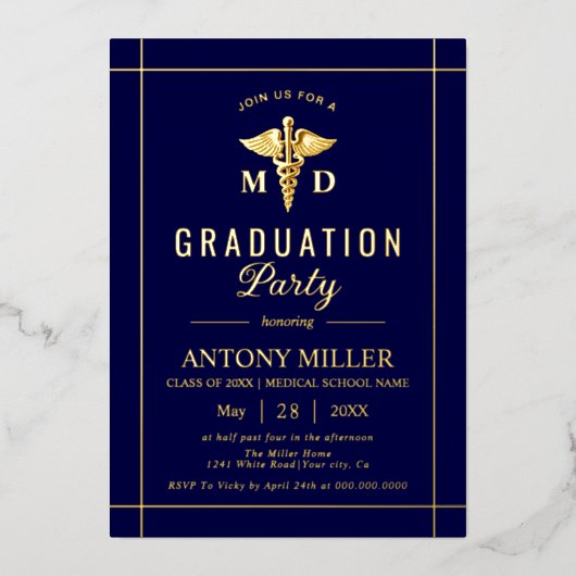 Goldkadukus-Klasse 2025 Marineblau-Abschluss Folieneinladung (Vorderseite)