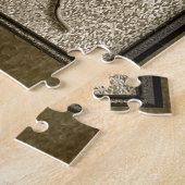 Goldkappe und -diplom auf Gold Puzzle (Seite)