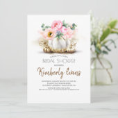 Goldkürbis Blush Pink Floral Fall Brautparty Einladung (Stehend Vorderseite)