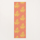 Goldleder auf dem botanischen Korallenmuster Yogamatte (Rückseite)