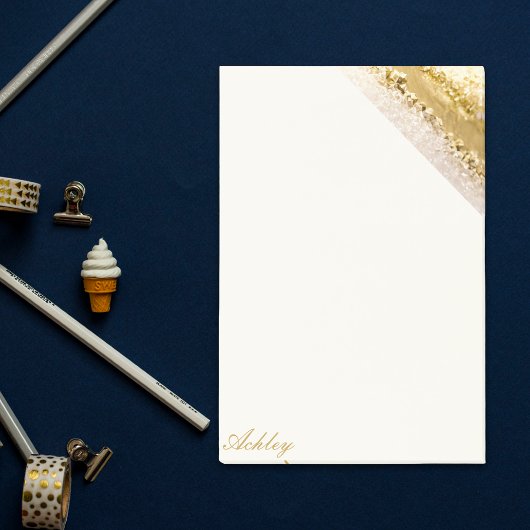 Goldmarmor mit dem Namen Feminine Post-it Klebezettel