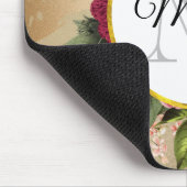 Goldmarmor Muster und Burgund Florals Monogramm Mousepad (Ecke)