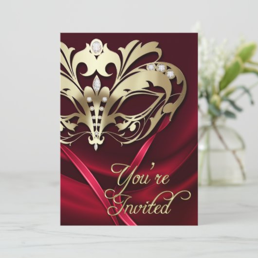 Goldmaskerade-Rot Jeweled Party Einladung (Stehend Vorderseite)