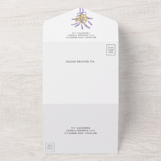 Goldmedaille und Blumenzehen in Lavendel All In One Einladung (Außenbereich)