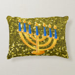 GoldMenorah GoldImitat-Glitzer Zierkissen<br><div class="desc">Schönes u. dekoratives Akzent-Kissen für Chanukka,  GoldMenorah GoldImitat-Glitzer-Entwurf kennzeichnend</div>
