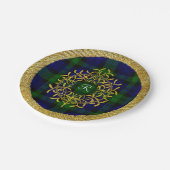 Goldmistelzweig Blackwatch kariertes Monogramm Pappteller (Schrägansicht)