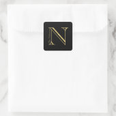 Goldmonogramm N und Name auf einer beliebigen Farb Quadratischer Aufkleber (Tasche)
