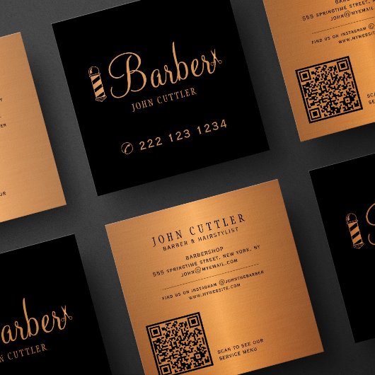 Goldschere im Barbershop mit QR-Code Quadratische Visitenkarte
