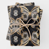Goldschmetterling auf schwarzem Hintergrund Geschenkpapier Set (Beispiel)