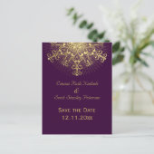 Goldschneeflocke lila Winterhochzeit Save the Date Ankündigungspostkarte (Stehend Vorderseite)