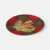 Goldschottische Distel auf kariertem Pappteller (Schrägansicht)