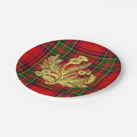 Goldschottische Distel auf kariertem Pappteller (Schrägansicht)